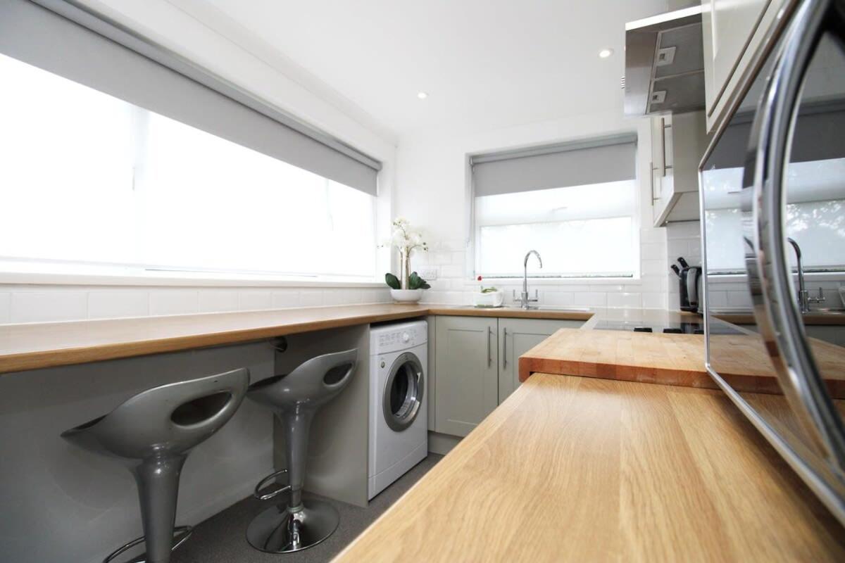 Apartemen Modern And Cosy Flat For 4
